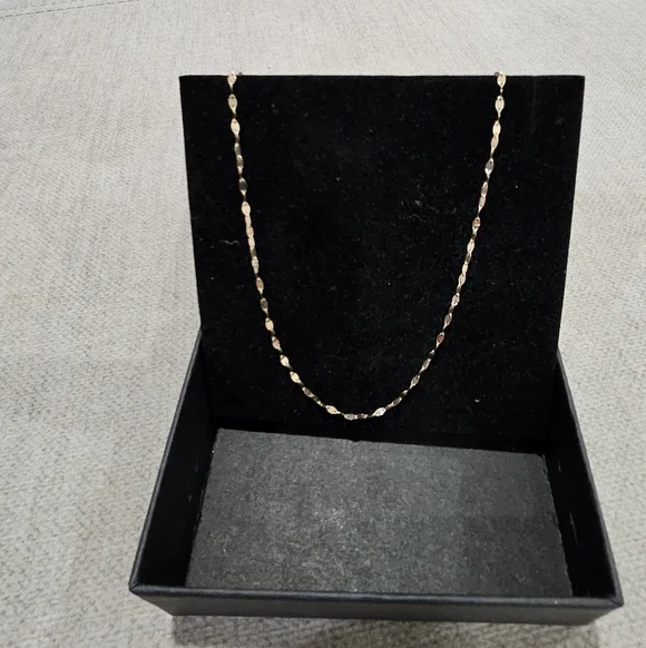 10K Rose Gold Necklace - Picture 1 of 4